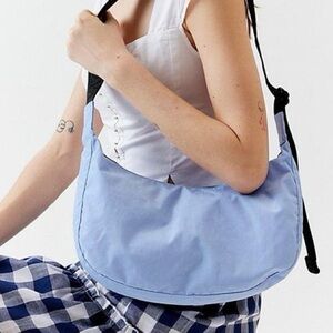 BAGGU Medium Nylon Crescent Bag